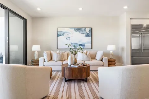 $1,995,000 | 320 Chinquapin Avenue, Carlsbad, CA 92008