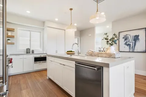 $1,995,000 | 320 Chinquapin Avenue, Carlsbad, CA 92008