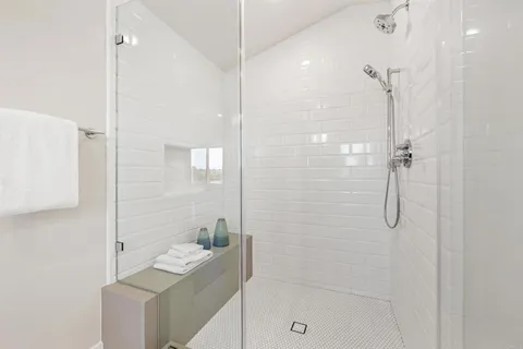 $1,995,000 | 320 Chinquapin Avenue, Carlsbad, CA 92008