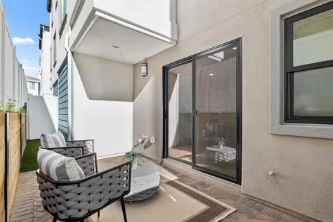 $1,995,000 | 320 Chinquapin Avenue, Carlsbad, CA 92008