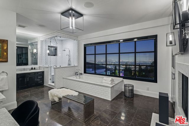 $38,000 | 2135 Hercules Drive, Los Angeles, CA 90046