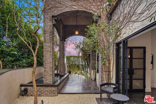 $38,000 | 2135 Hercules Drive, Los Angeles, CA 90046