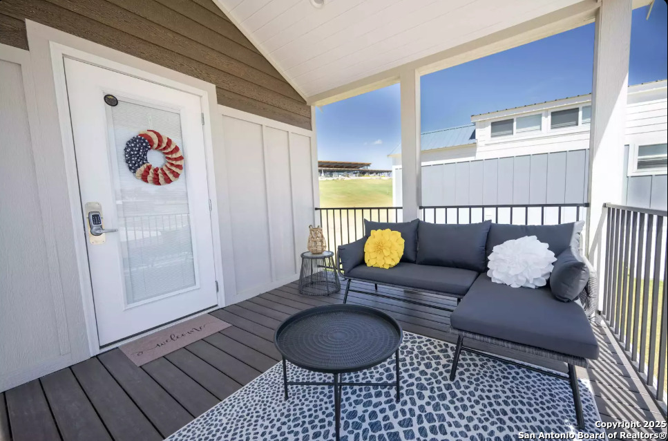 5386 Ranch Road 1376, Unit 97 Fredericksburg, TX 78624 - Photo 18 of 27 a living room with furniture