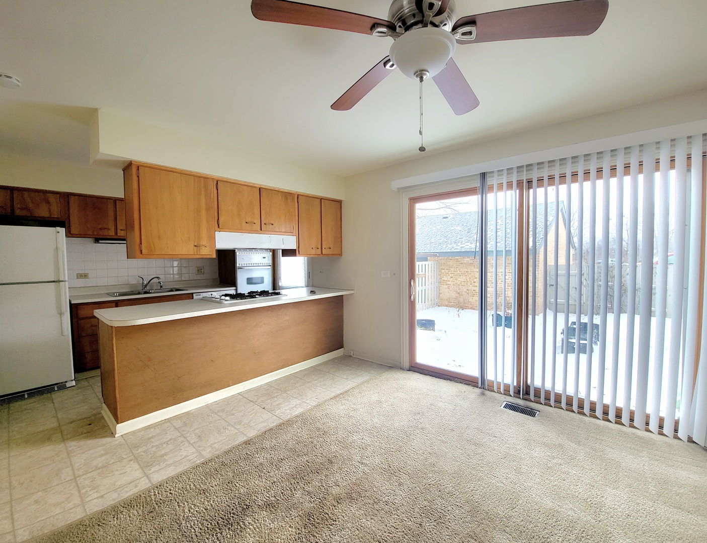 724 Concord Lane Barrington, IL 60010 - Photo 2 of 21