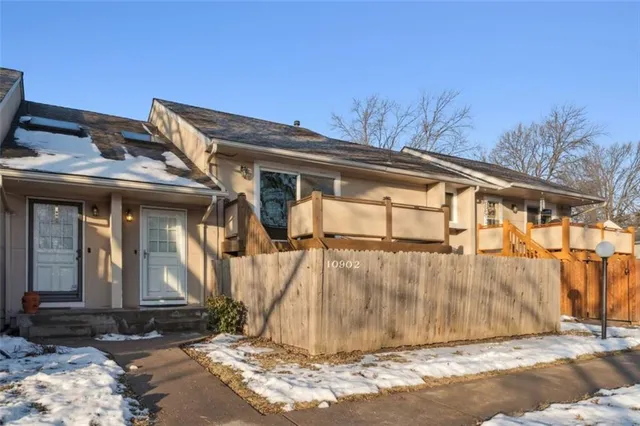$237,500 | 10902 Bradshaw Street, Overland Park, KS 66210