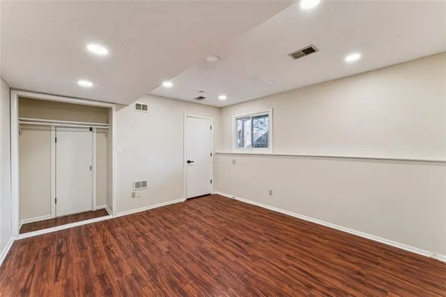 $237,500 | 10902 Bradshaw Street, Overland Park, KS 66210