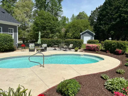 $725,000 | 7101 Evelyn Circle, Zebulon, NC 27597