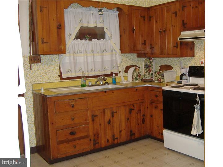 1395 Kepler Road Pottstown, PA 19464 - Photo 7 of 19 Kitchen