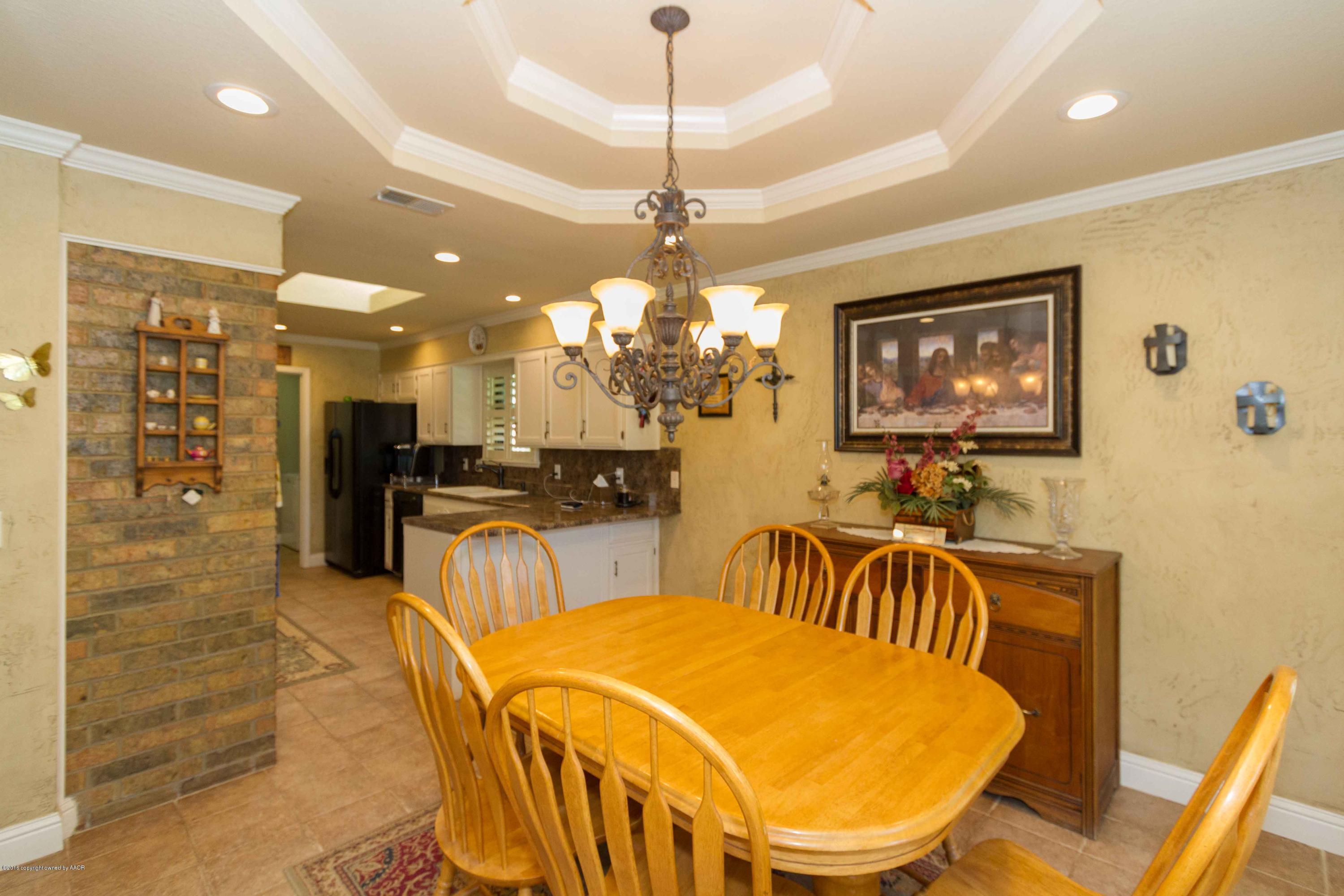7253 Bayswater Road Amarillo, TX 79109 - Photo 11 of 34 DINING VIEW 2