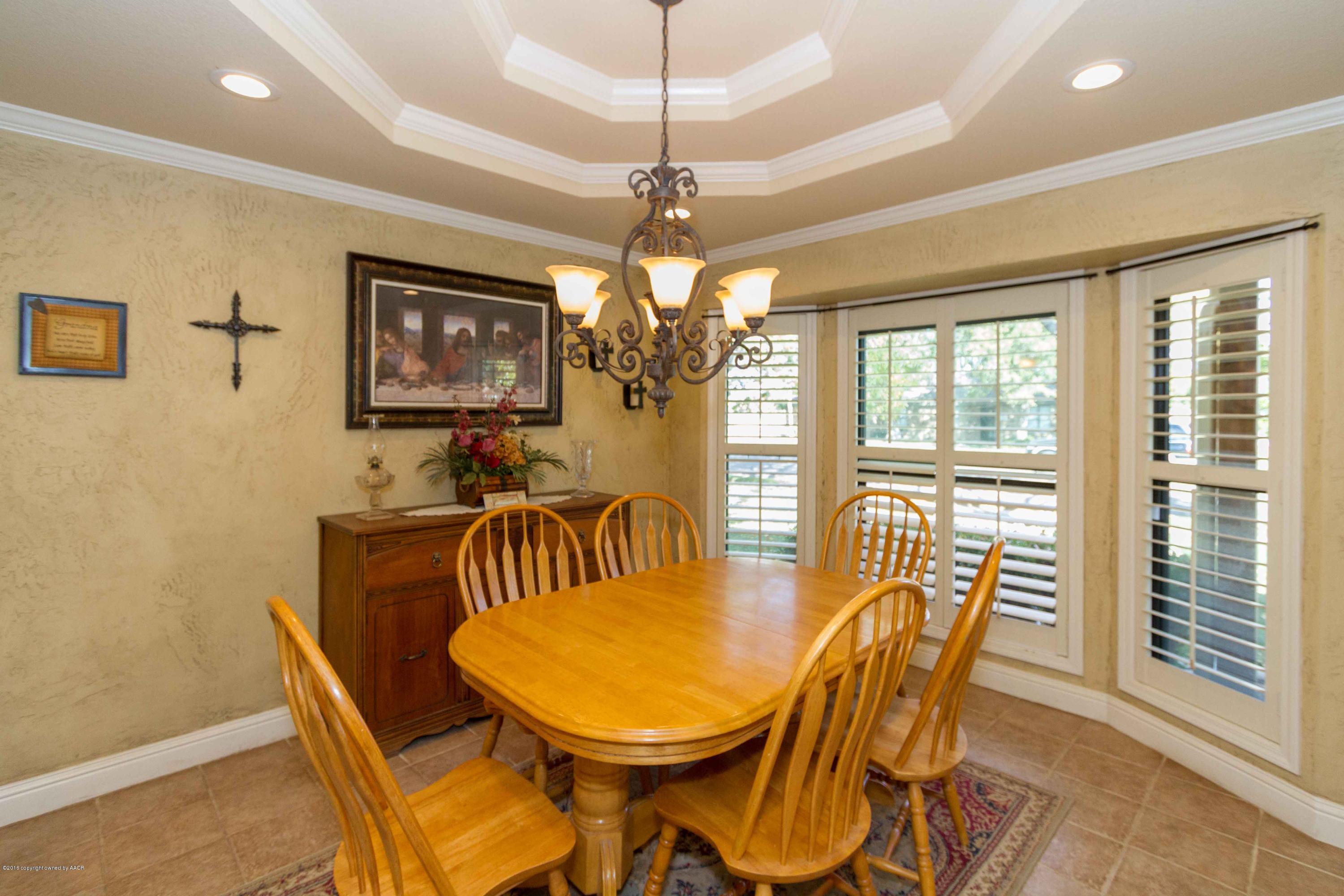 7253 Bayswater Road Amarillo, TX 79109 - Photo 10 of 34 DINING VIEW 1