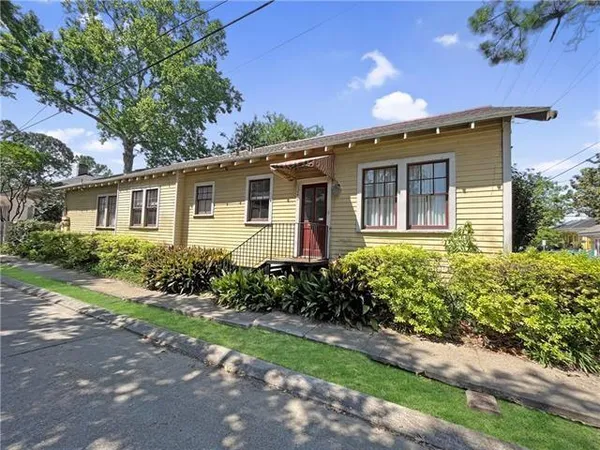 $1,695 | 1240 Pleasant Street, New Orleans, LA 70115