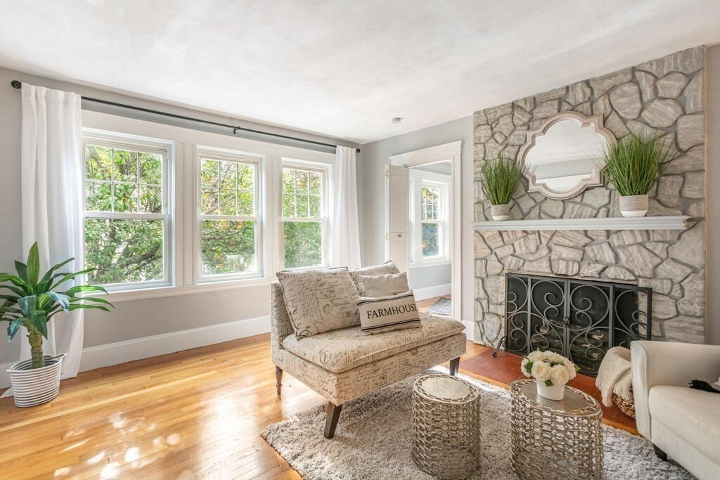 48 Clewley Road, Unit 2 Medford, MA 02155 - Photo 4 of 23