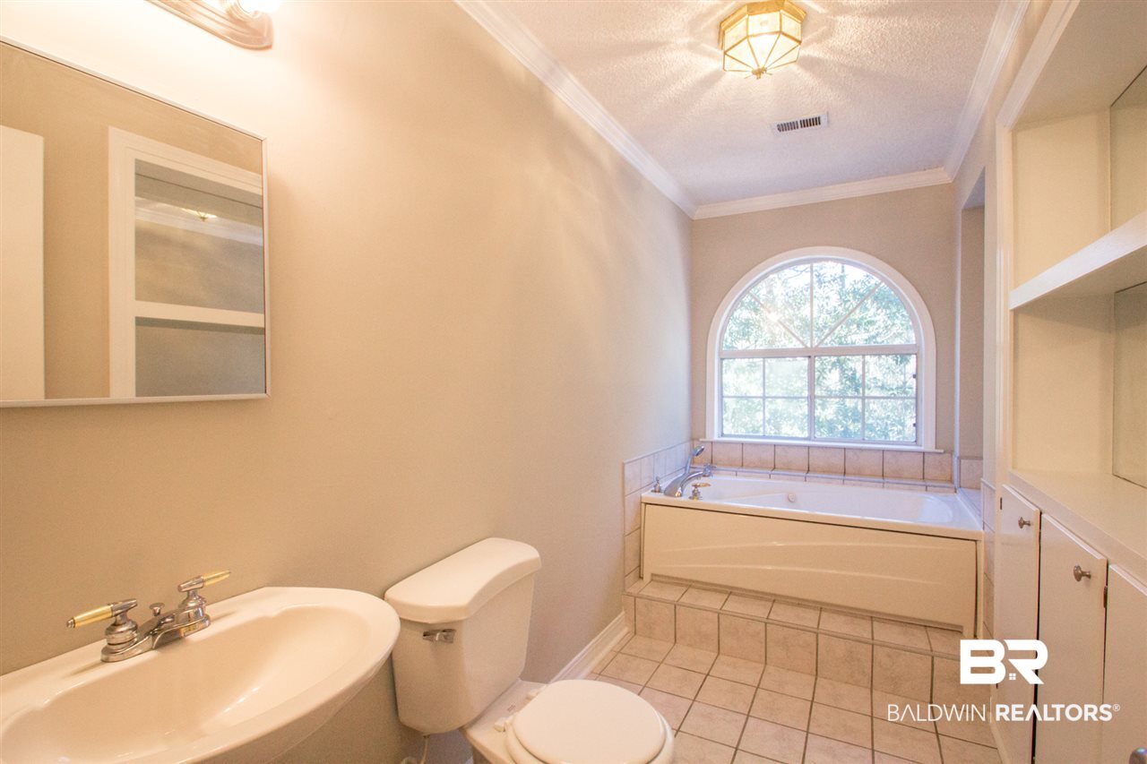 908 Caroline Avenue Daphne, AL 36526 - Photo 11 of 37