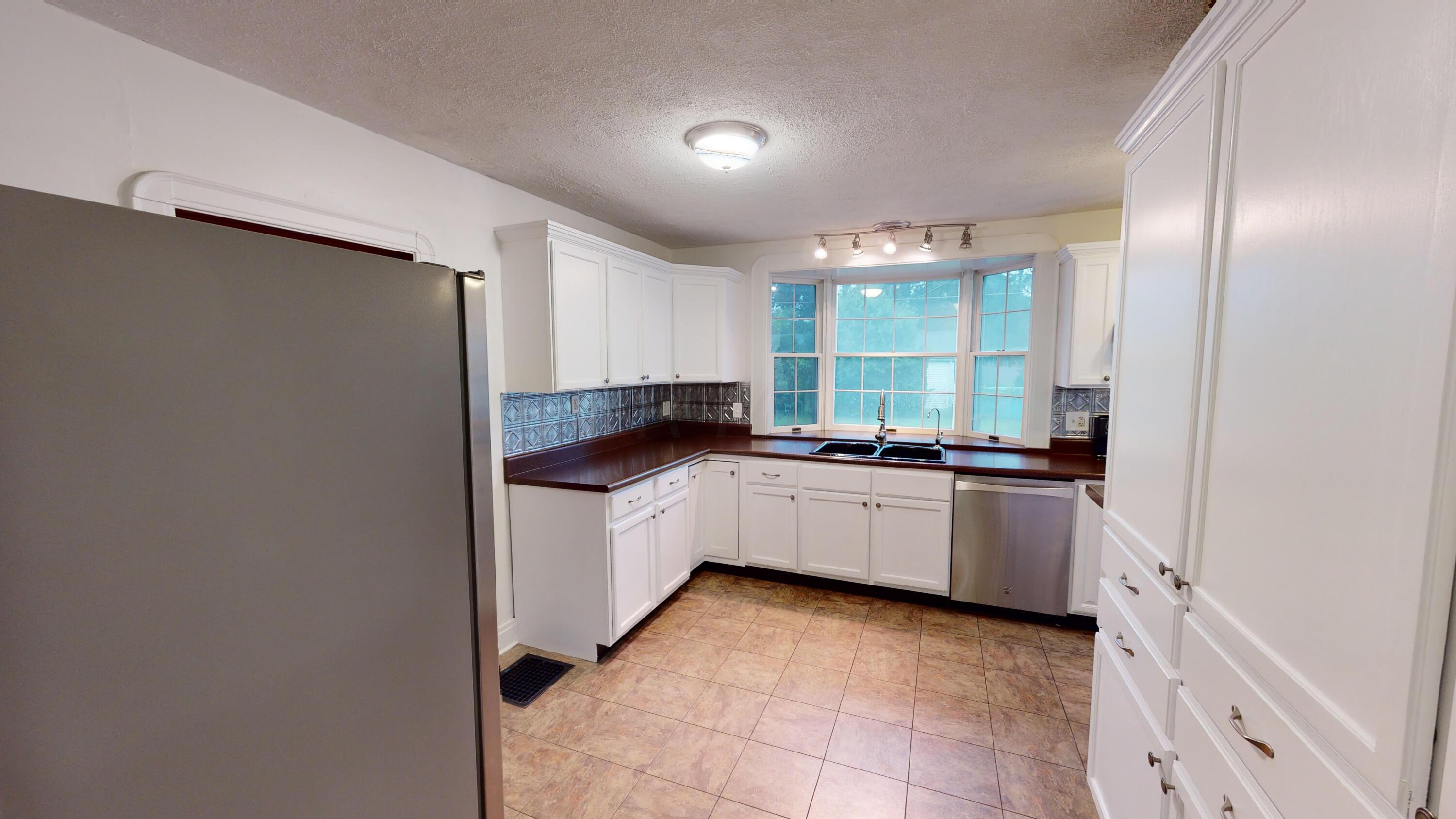 220 Jefferson Road Newark, OH 43055 - Photo 12 of 37 220-Jefferson-Rd-07172022_203001