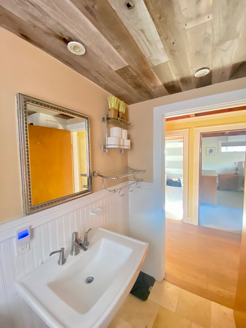 101 Tradewinds Road Oak Bluffs, MA 02557 - Photo 33 of 56