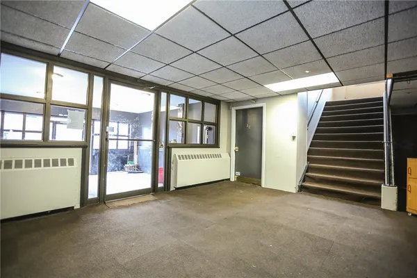 $975 | 400 Main Street, Unit B10, East Rochester, NY 14445