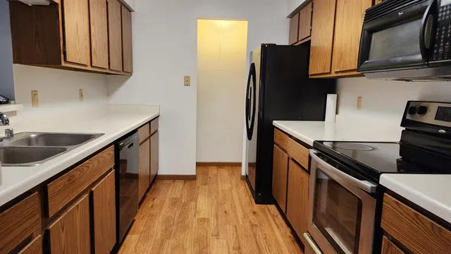 $154,900 | 1140 Morraine View Drive, Unit 204, Madison, WI 53719