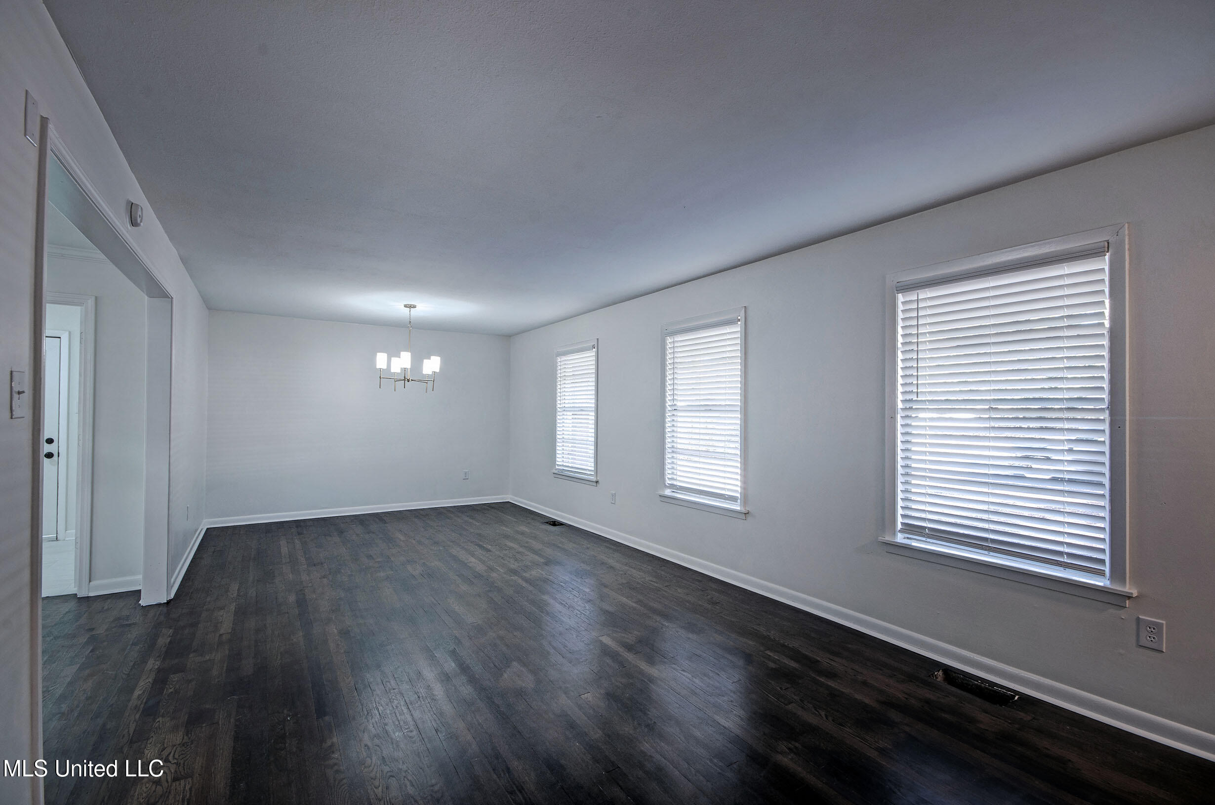667 Reddoch Drive Jackson, MS 39211 - Photo 6 of 25 IMGP8631_2_3