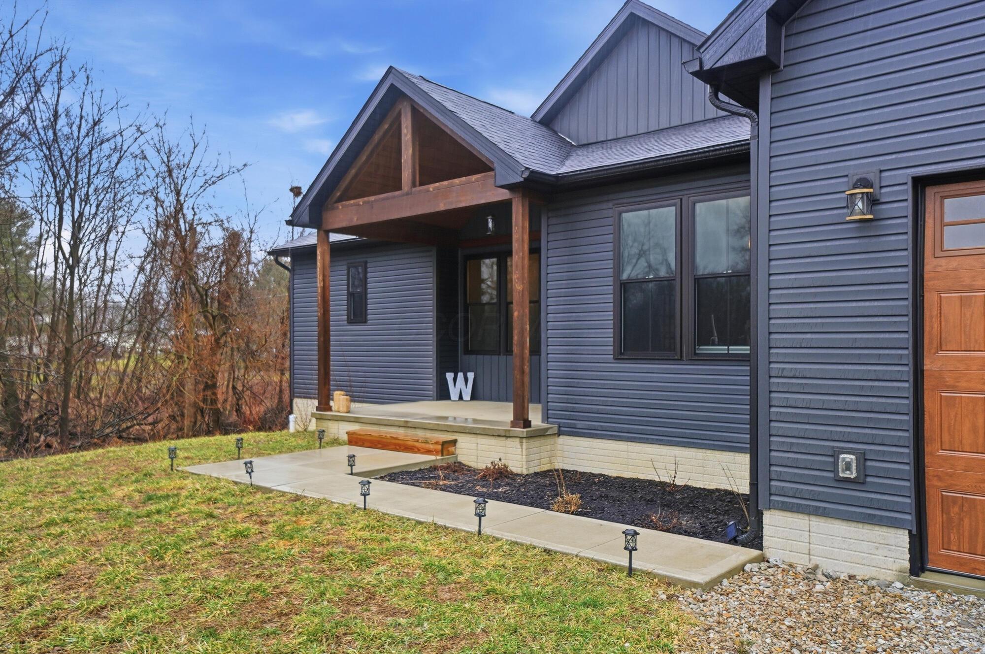 11646 Stoudertown Road Northwest Baltimore, OH 43105 - Photo 3 of 63 005