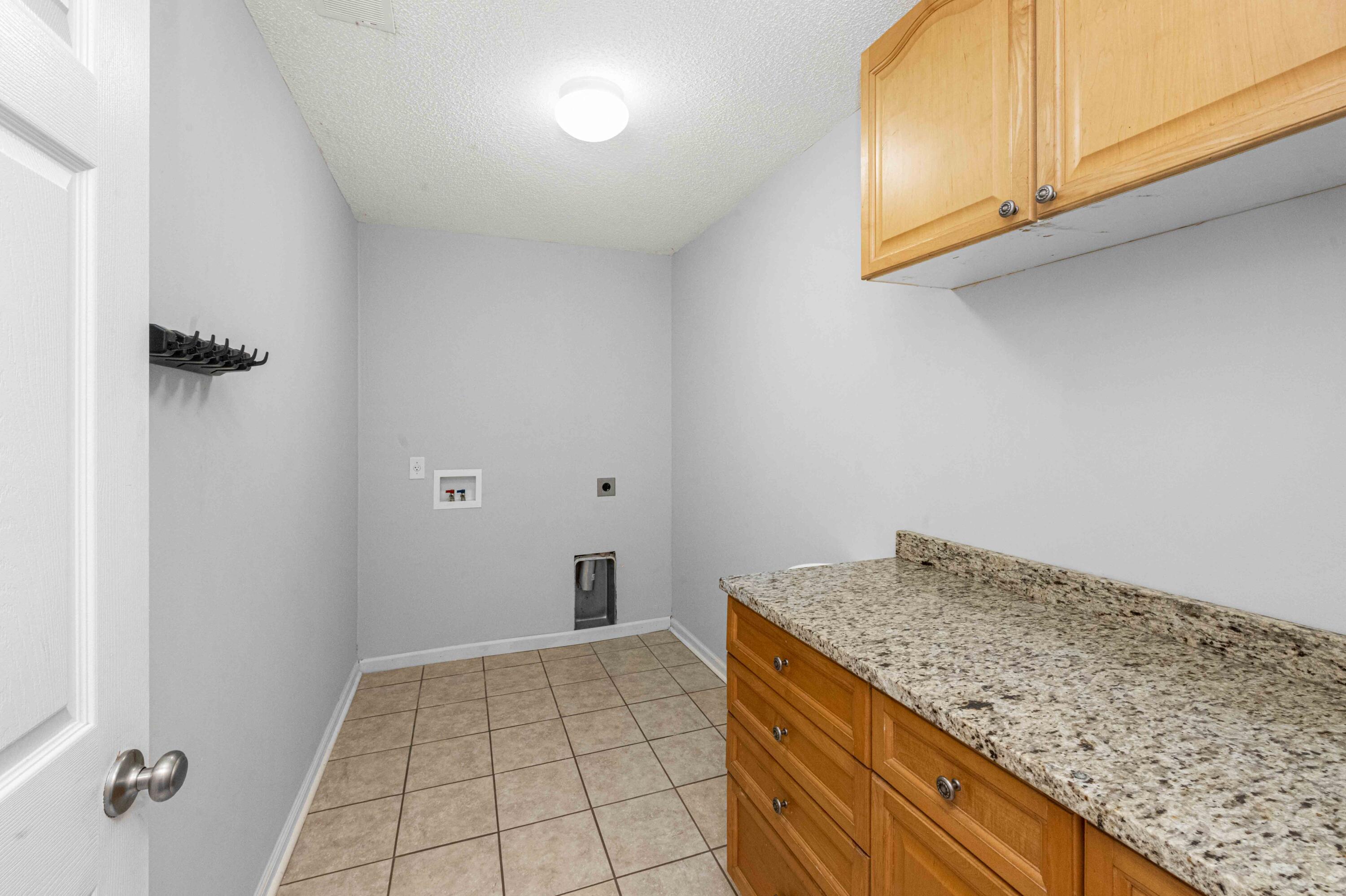 132 Hammerbeck Road Summerville, SC 29483 - Photo 16 of 47 132 Hammerbeck Interiors-16