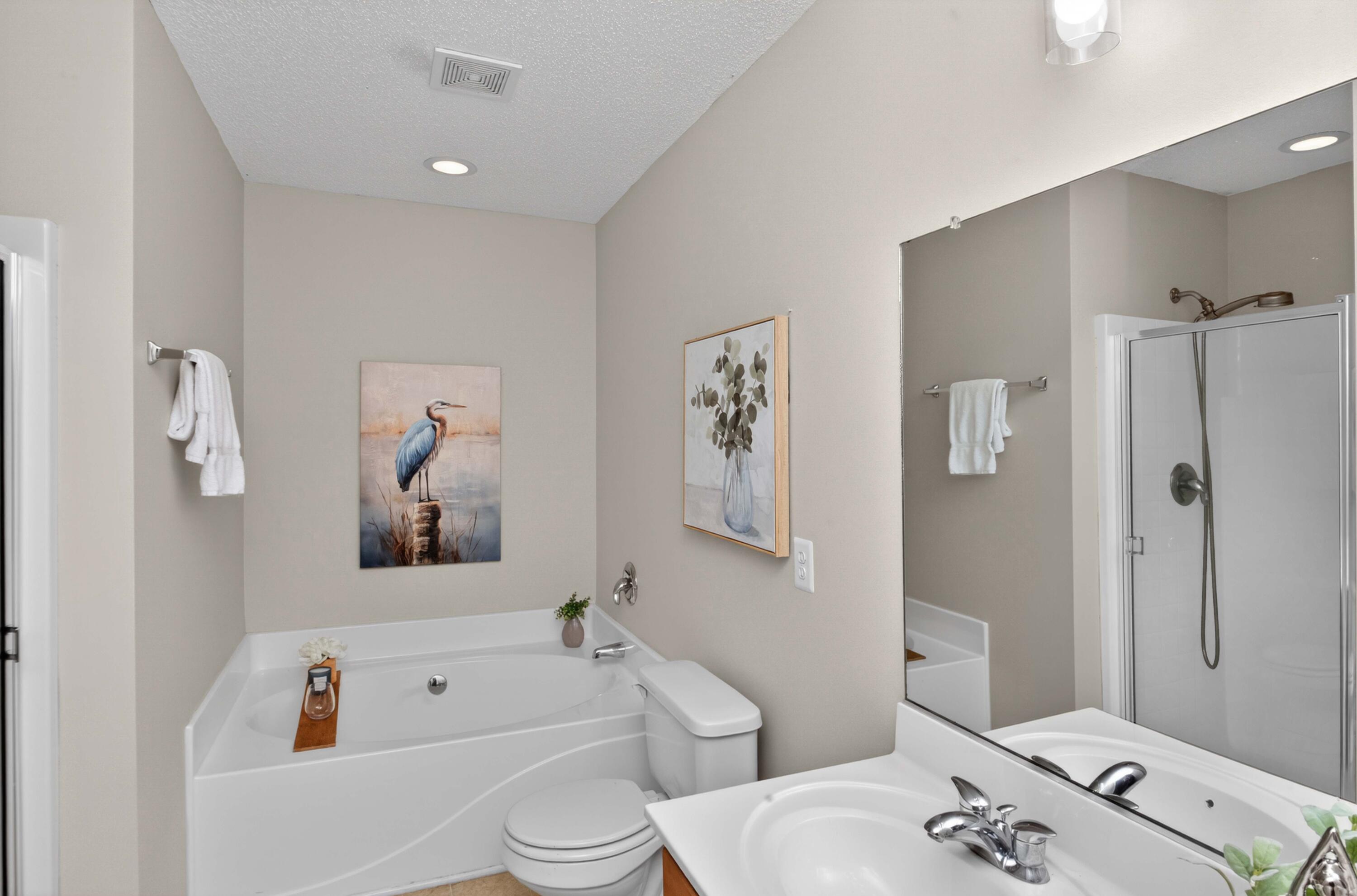 132 Hammerbeck Road Summerville, SC 29483 - Photo 30 of 47 132 Hammerbeck Staging-28