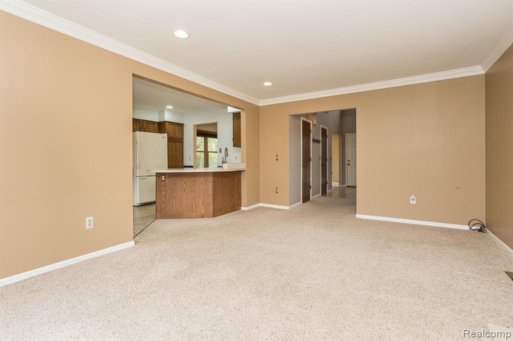 1643 Hillside Lane Rochester Hills, MI 48307 - Photo 14 of 48