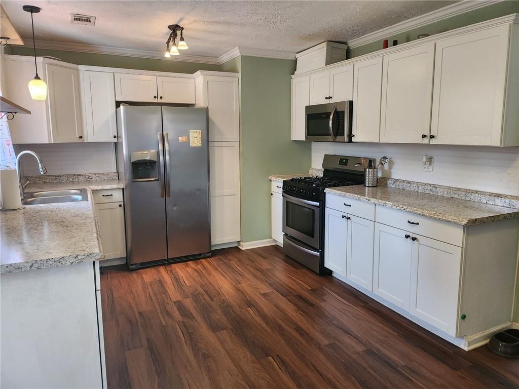 1804 Spring Valley Circle Griffin, GA 30223 - Photo 5 of 10