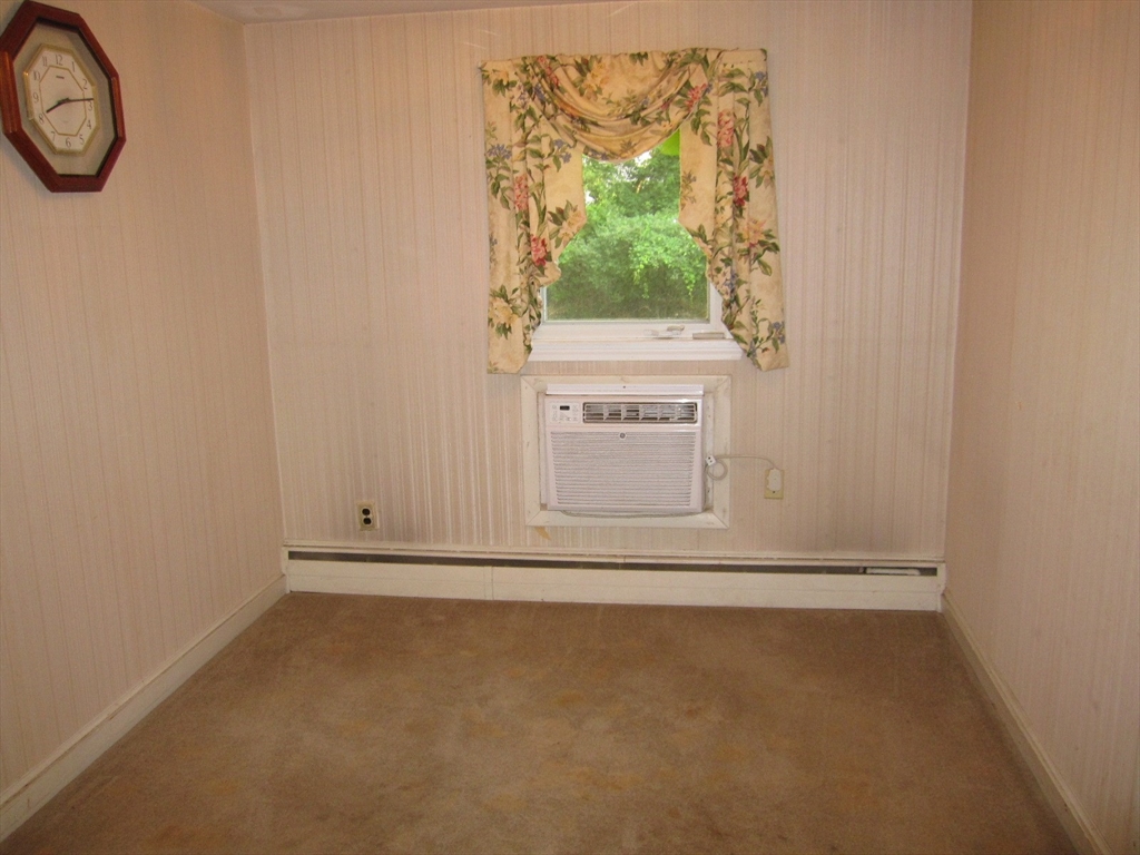 15 Lilian Road Framingham, MA 01701 - Photo 8 of 17