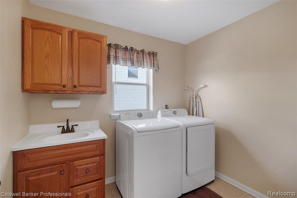 4881 Spring Meadow Drive Clarkston, MI 48348 - Photo 25 of 49 Gallery Image 25