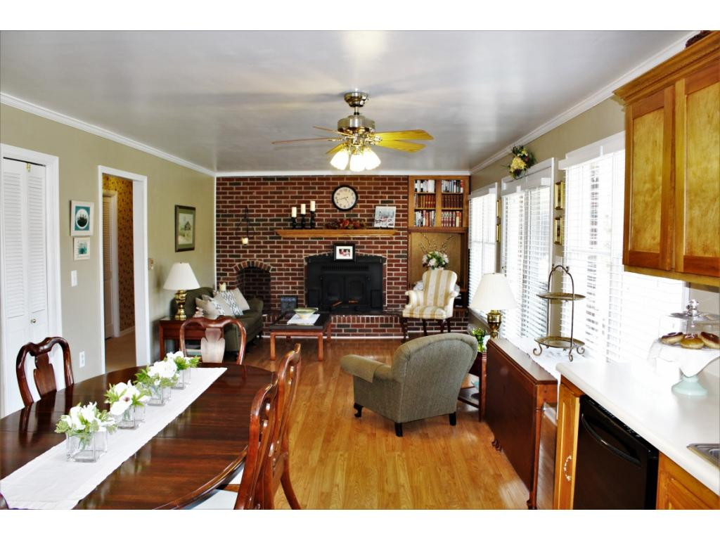 376 Sugar Run Road Jonesville, VA 24263 - Photo 15 of 36 Kitchendining