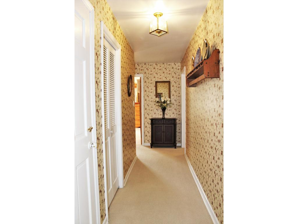 376 Sugar Run Road Jonesville, VA 24263 - Photo 17 of 36 Main floor hall