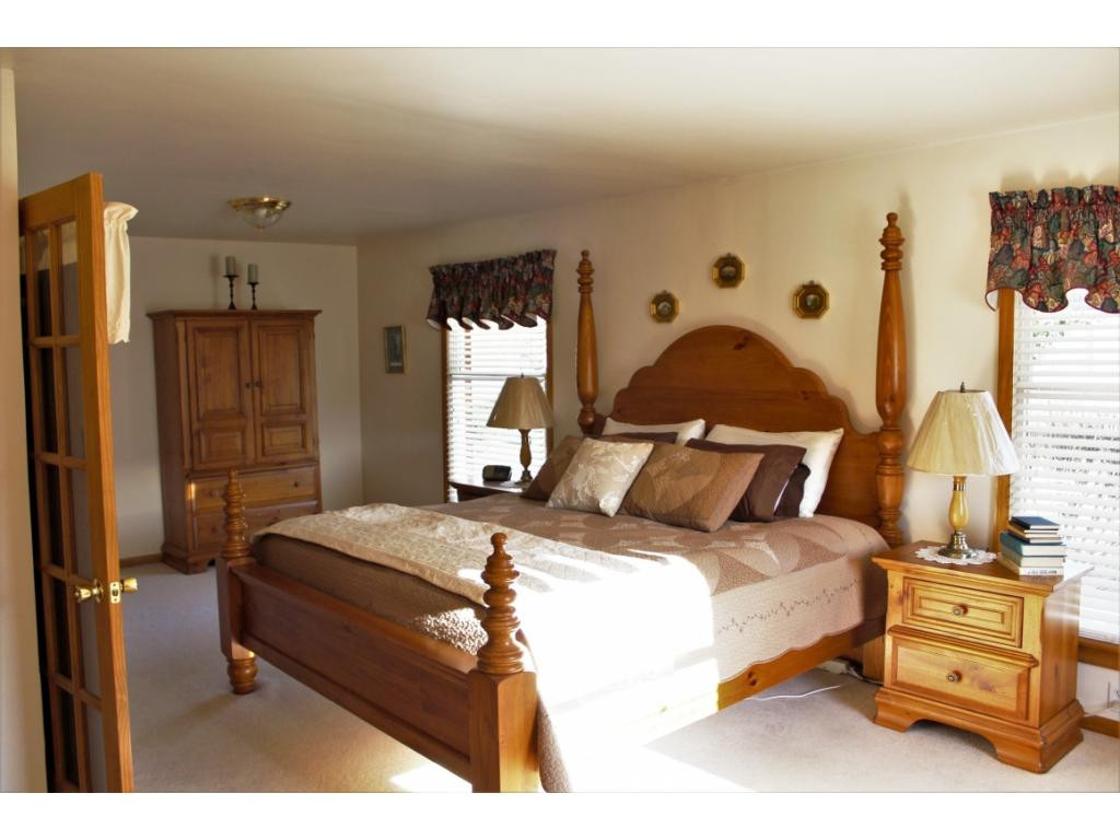 376 Sugar Run Road Jonesville, VA 24263 - Photo 18 of 36 Master bedroom