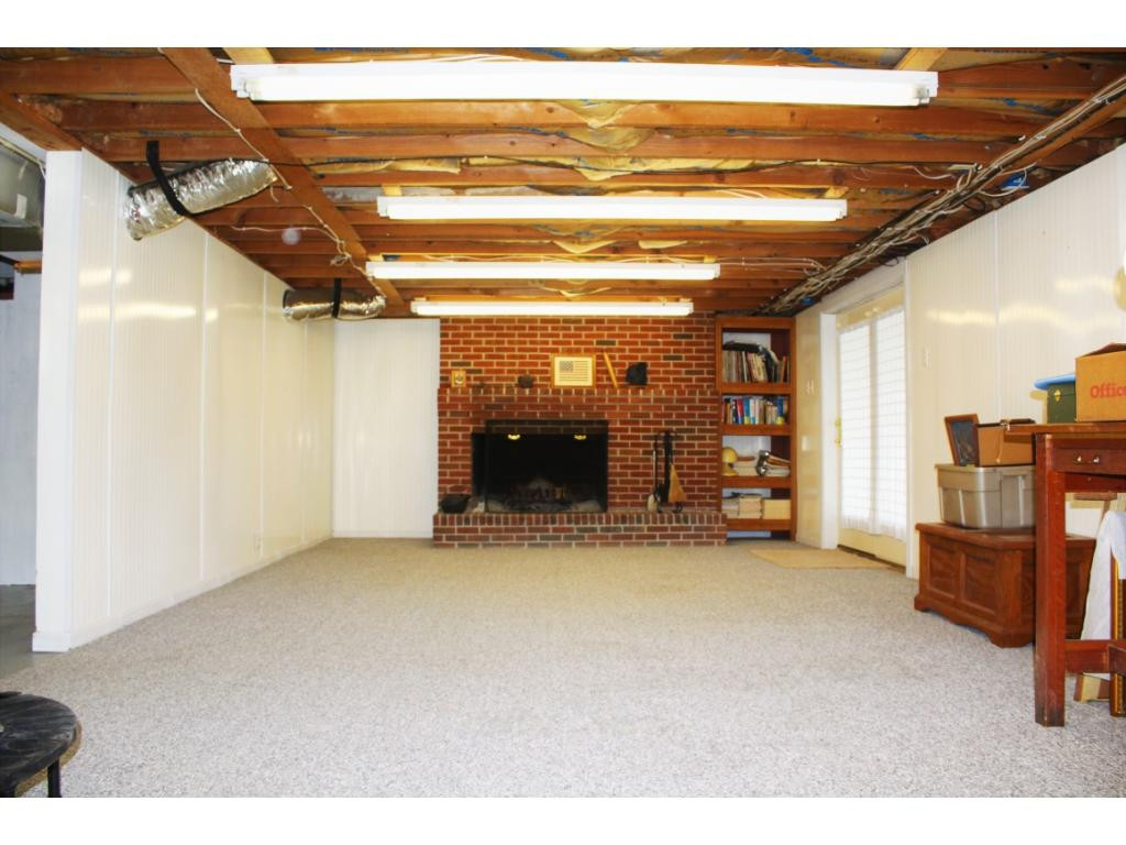 376 Sugar Run Road Jonesville, VA 24263 - Photo 31 of 36 Basement room