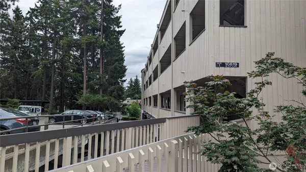 $1,745 | 10819 Northeast 37th Place, Unit 107, Bellevue, WA 98004