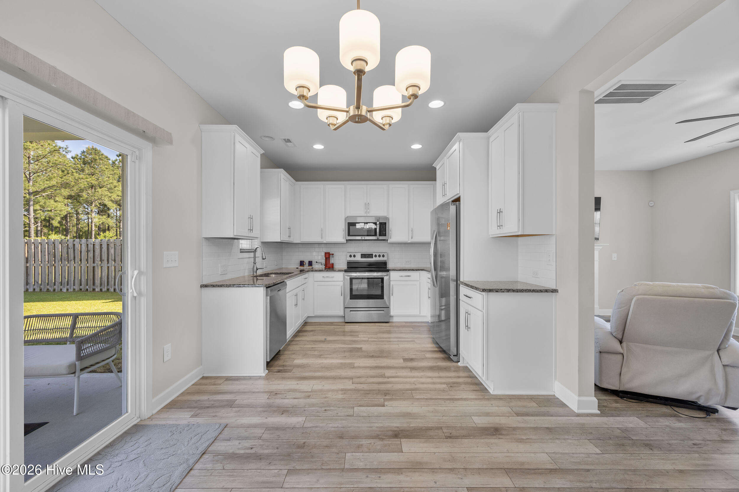 566 Transom Way Holly Ridge, NC 28445 - Photo 25 of 64 10_dining area