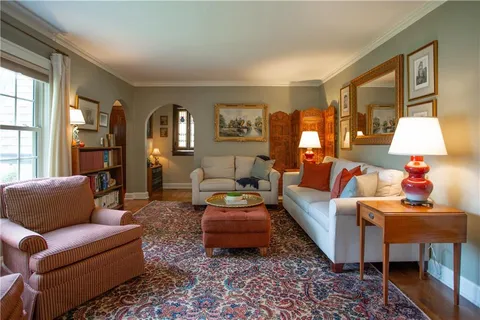 $735,000 | 604 West 70th Street, Kansas City, MO 64113