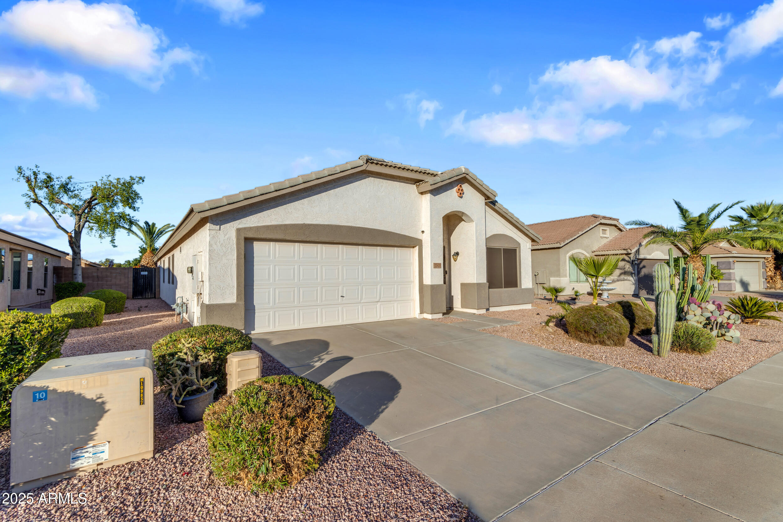 13438 West Redfield Road Surprise, AZ 85379 - Photo 6 of 75 6_001_a4m_surp