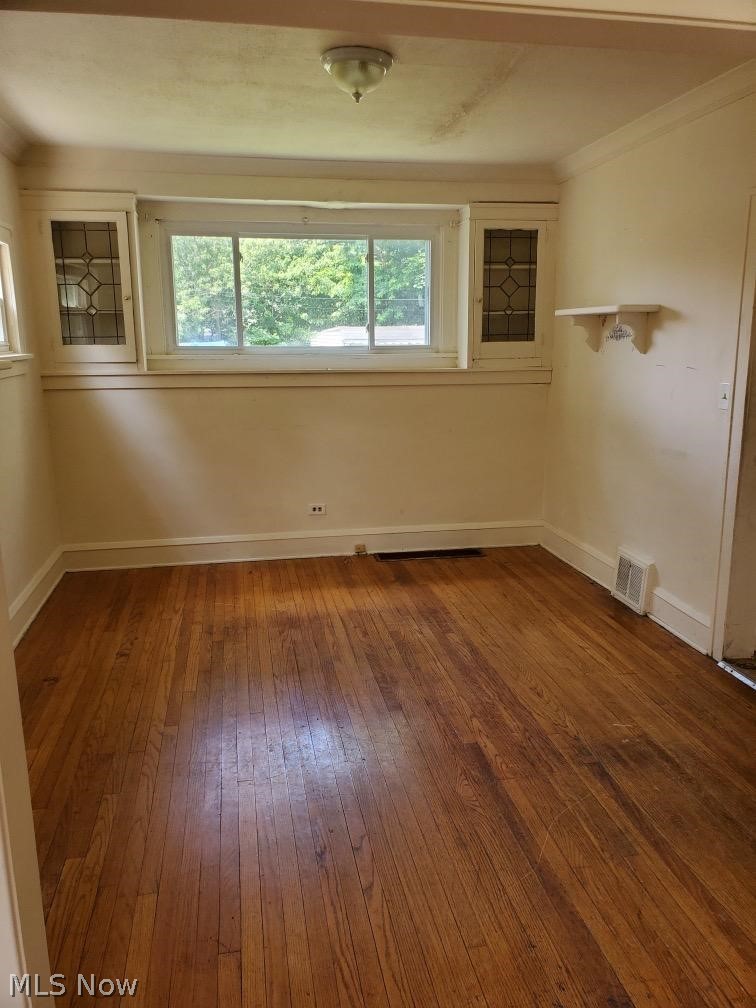 1012 Pembrook Road Cleveland Heights, OH 44121 - Photo 4 of 9 Gallery Image 4