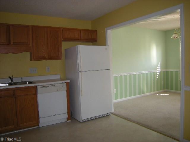2021 WaterStone Loop High Point, NC 27265 - Photo 4 of 14