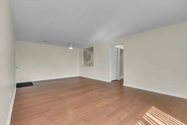 $199,900 | 1444 Woodview Drive, Unit 7, Crown Point, IN 46307