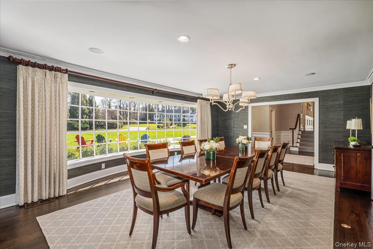 100 Elderfields Road Manhasset, NY 11030 - Photo 7 of 25