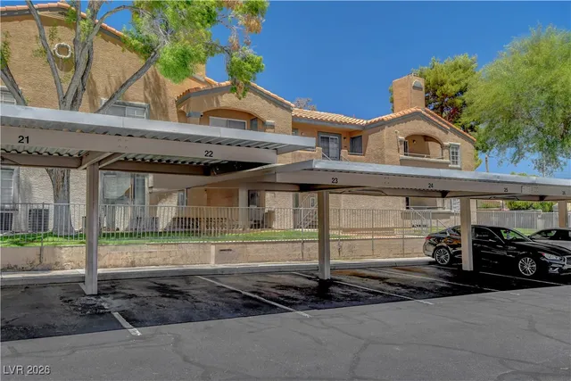 $1,395 | 201 Mission Laguna Lane, Unit 104, Las Vegas, NV 89107