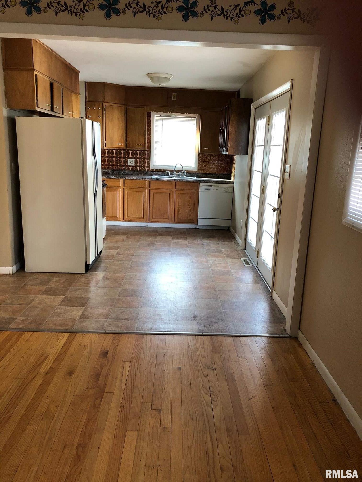 2517 Huntington Road Springfield, IL 62703 - Photo 3 of 15