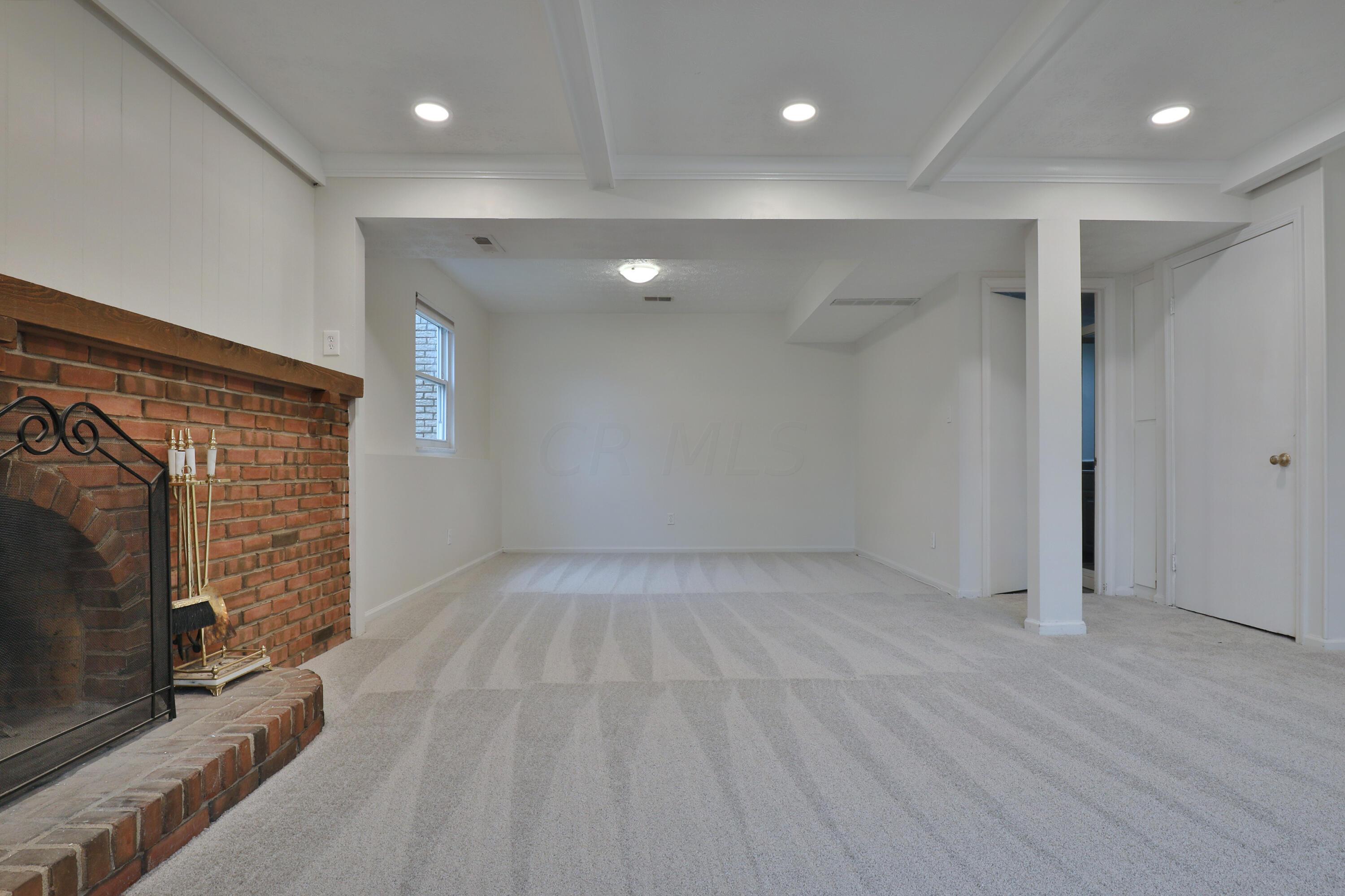 5784 Linworth Road Columbus, OH 43235 - Photo 17 of 44 5784-Linworth-17