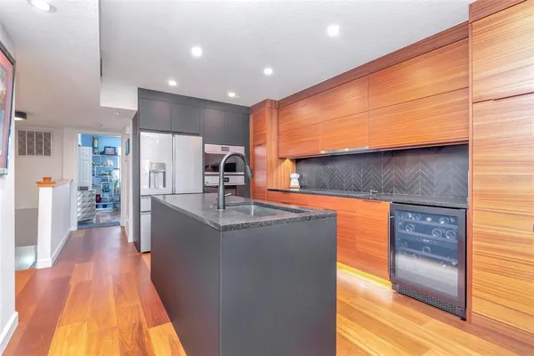 $3,750 | 14767 Seminole Trail, Seminole, FL 33776