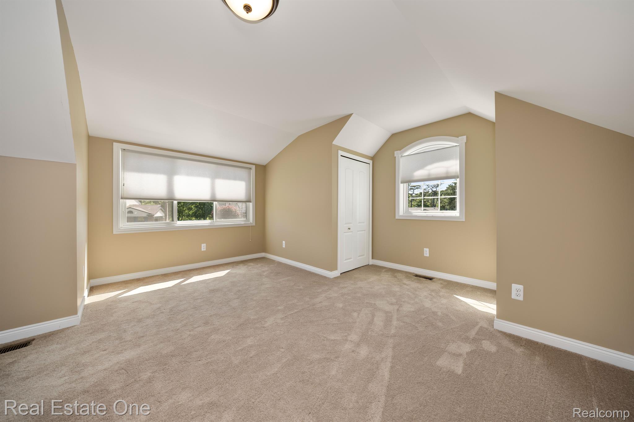 630 Lockmoore Court Rochester, MI 48307 - Photo 38 of 65 Gallery Image 38