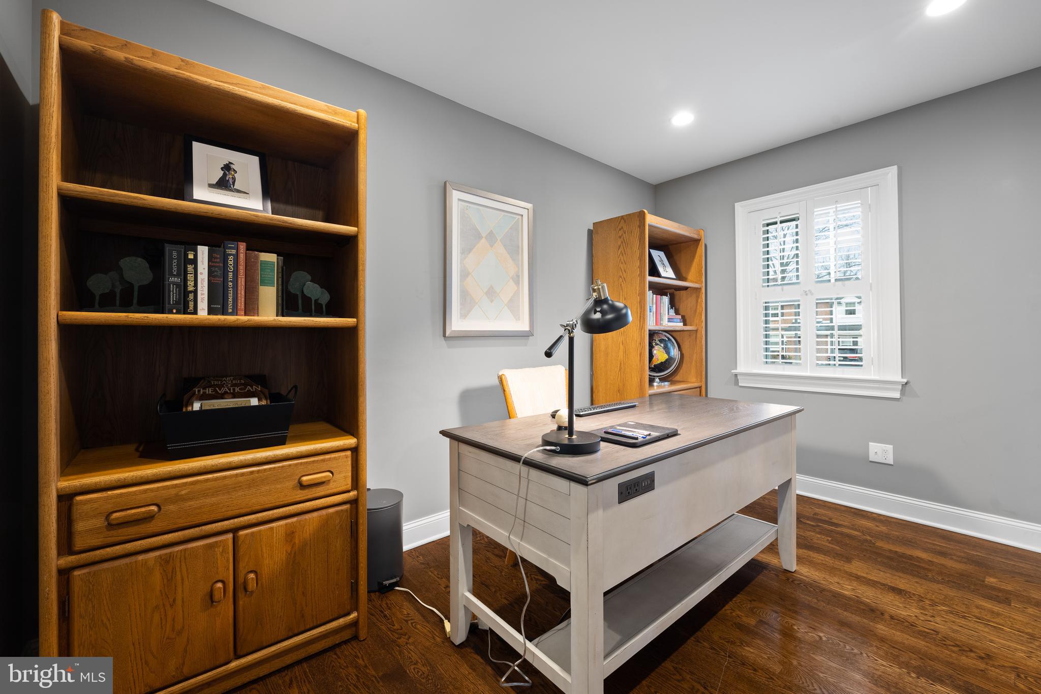 115 Barcladen Road Bryn Mawr, PA 19010 - Photo 17 of 39 a room with furniture and a window