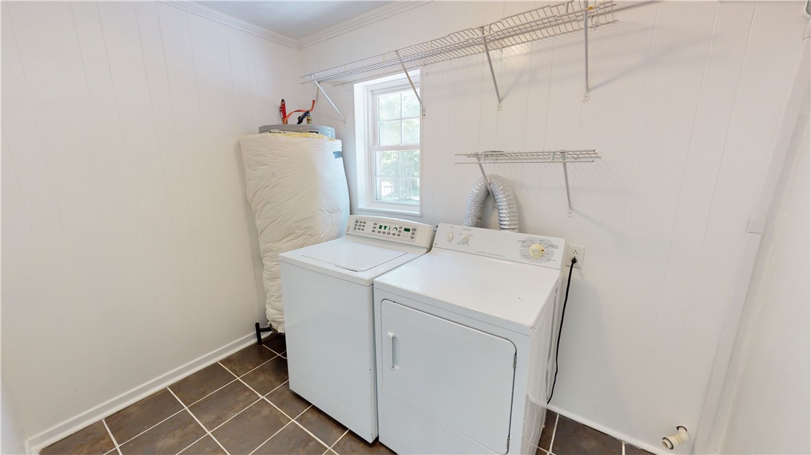 817 Johnson Road Central, SC 29630 - Photo 11 of 17 Large laundry room