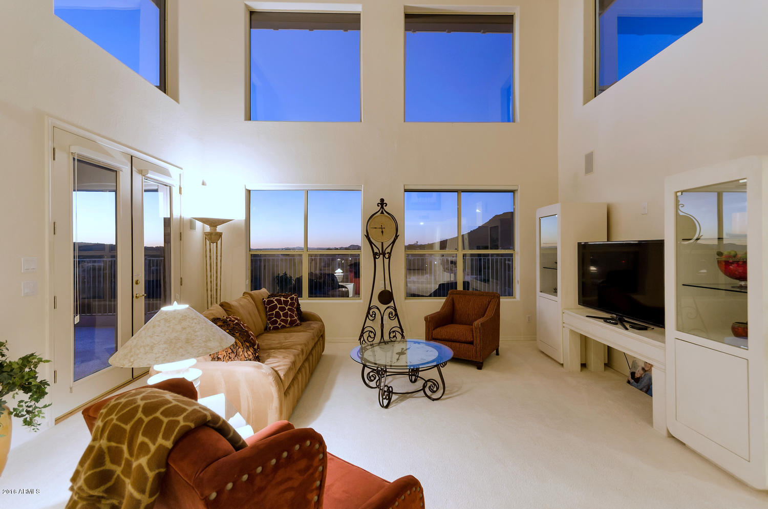1542 East Redfield Road Phoenix, AZ 85022 - Photo 5 of 32 1542 E Redfield Rd-large-014-60-1542 E R