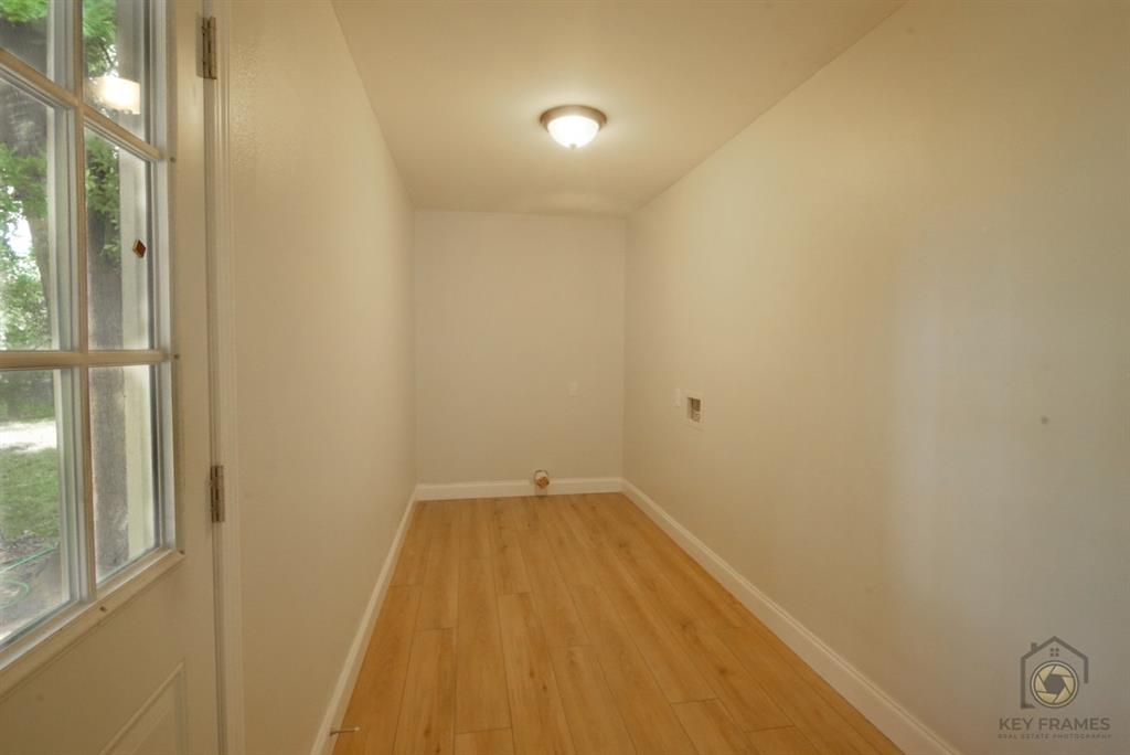 9227 Walker Road Shreveport, LA 71118 - Photo 5 of 16 a view of a small space